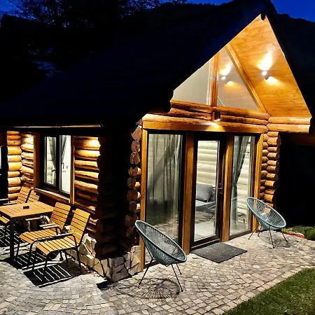 Din Groapa Frumoasa 4 Case de vacanță *
